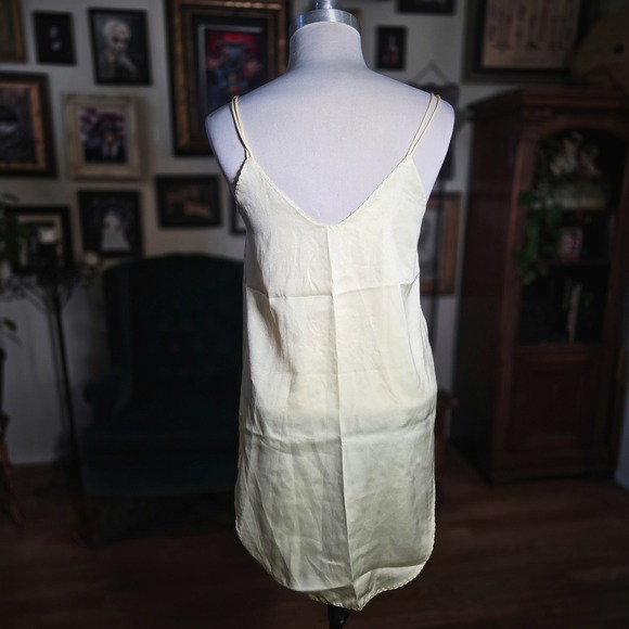 Vintage 1970s Cinema Etoile Yellow Satin PJ Set Embroidered Loungewear - Picture 3 of 8